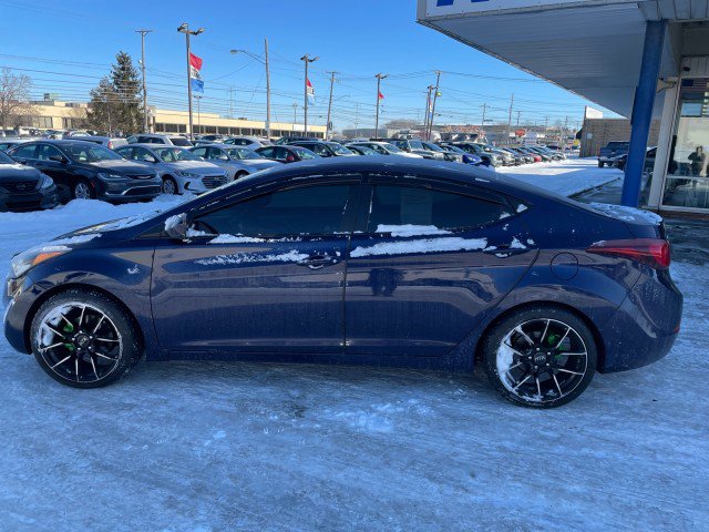 Used 2014 Hyundai Elantra SE w/ Option Group 02 image 2