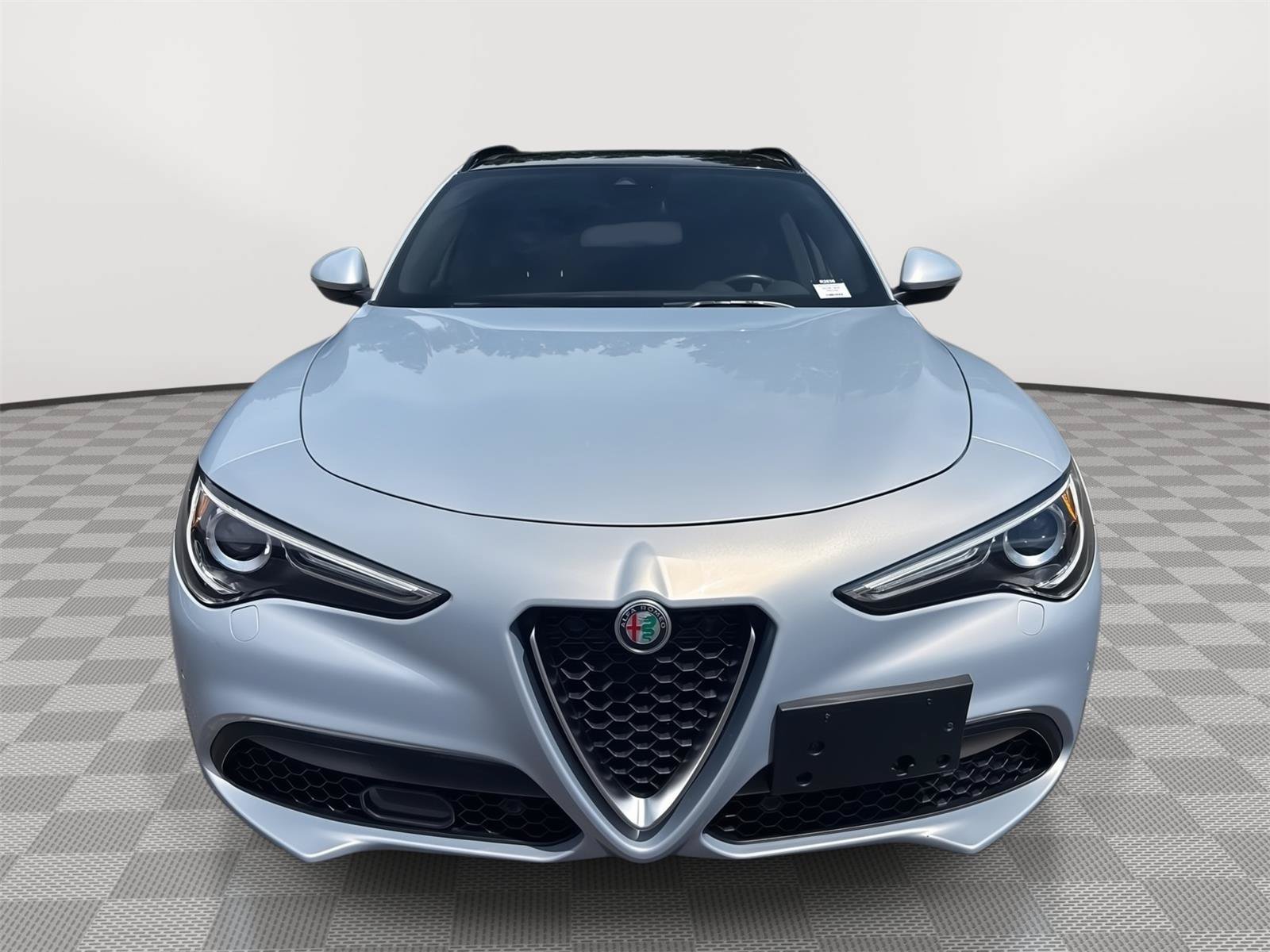 Used 2023 Alfa Romeo Stelvio Ti AWD/4WD image 3