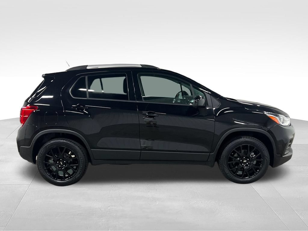 Certified 2022 Chevrolet Trax LT w/ Midnight Edition AWD/4WD video 2