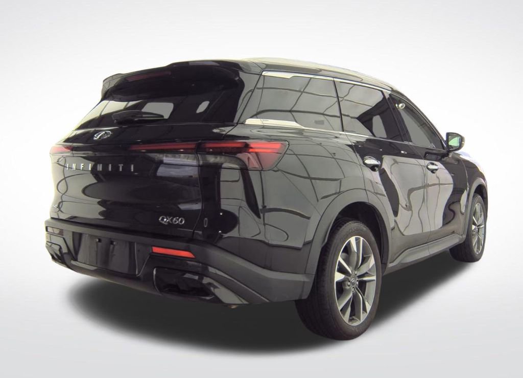 Used 2023 INFINITI QX60 Luxe image 3