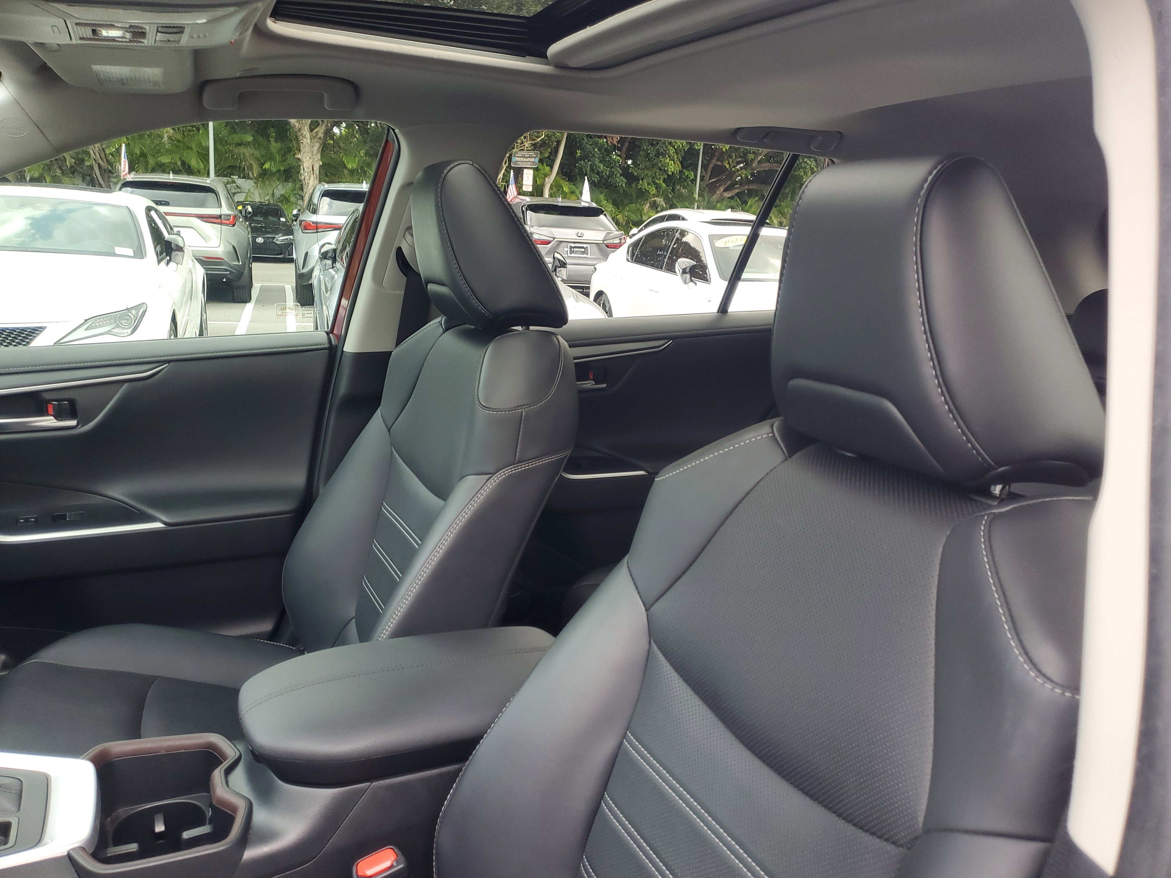 Used 2023 Toyota RAV4 Limited image 19