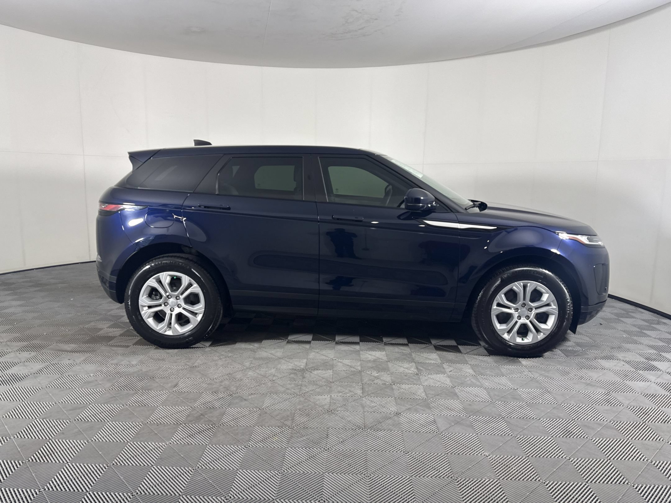 Used 2023 Land Rover Range Rover Evoque S AWD/4WD image 8