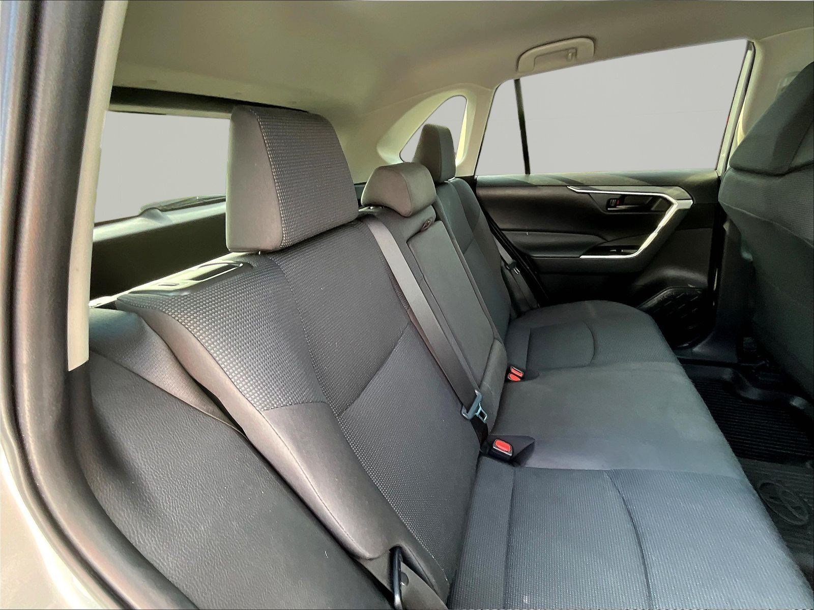 Used 2024 Toyota RAV4 LE AWD/4WD image 25