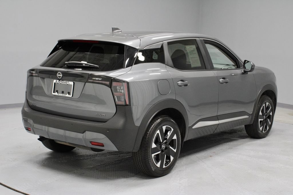 Certified 2025 Nissan Kicks SV AWD/4WD image 11
