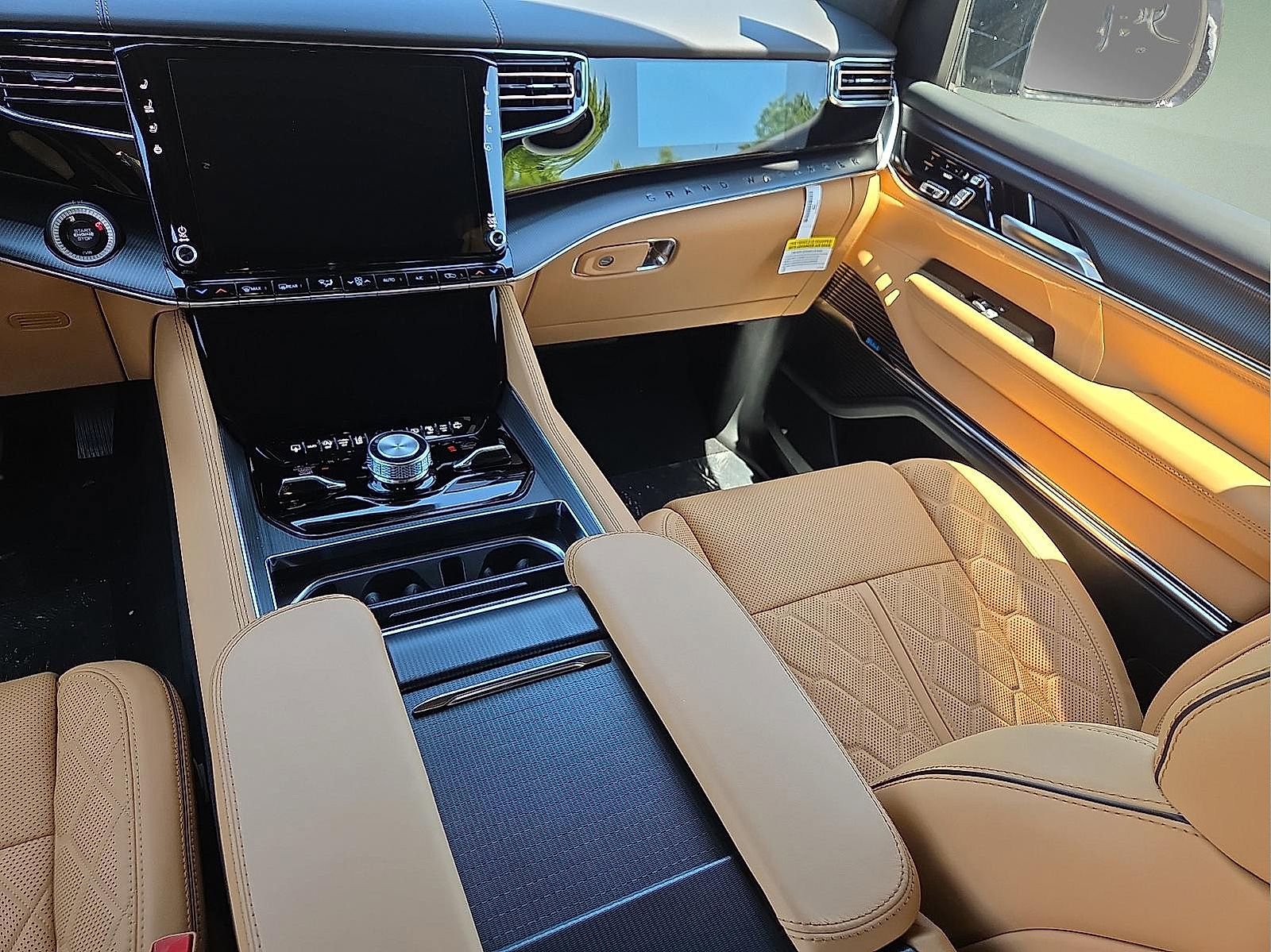 New 2026 Jeep Grand Wagoneer Summit AWD/4WD image 13