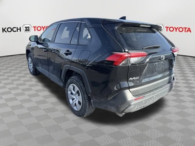 Used 2024 Toyota RAV4 LE image 5
