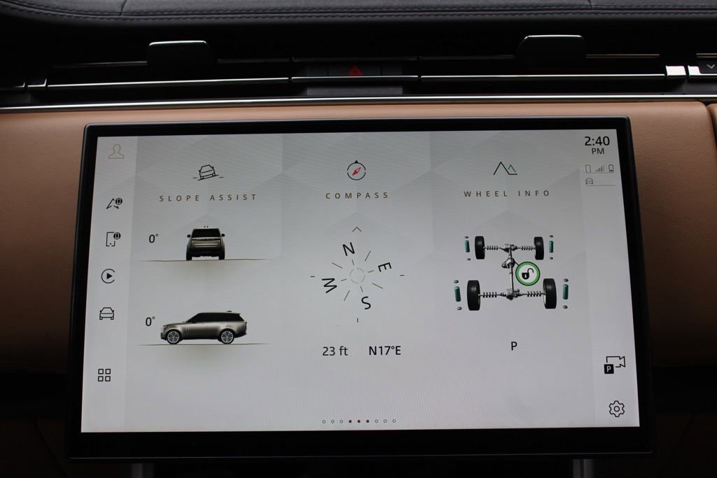 Certified 2023 Land Rover Range Rover SE AWD/4WD image 19