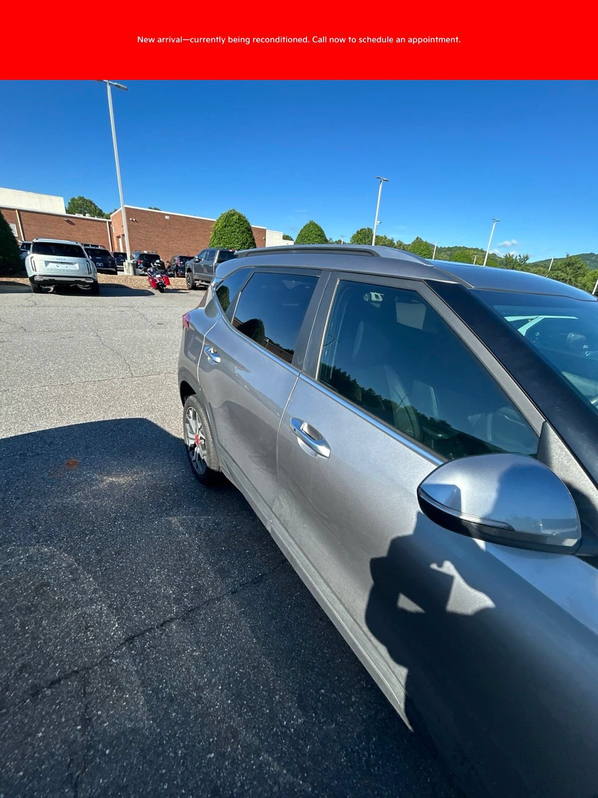 Certified 2023 Kia Seltos SX w/ SX Sunroof Package AWD/4WD image 7