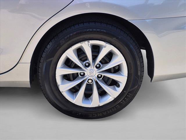 Used 2017 Toyota Camry LE FWD image 21