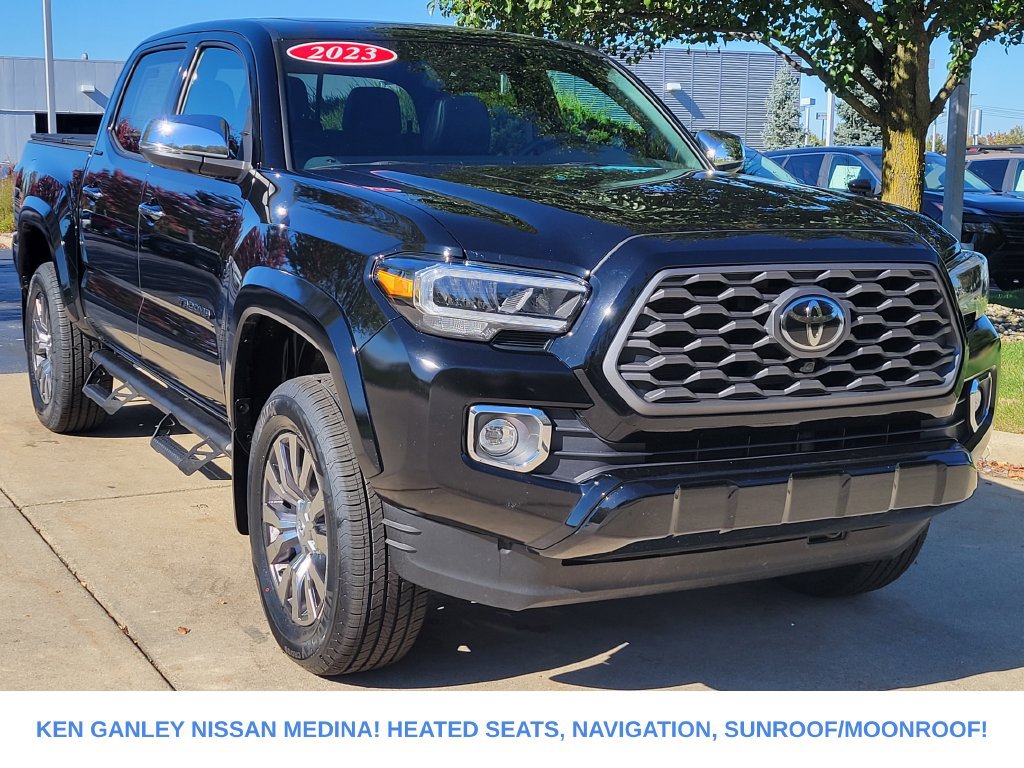 Used 2023 Toyota Tacoma Limited AWD/4WD image 1