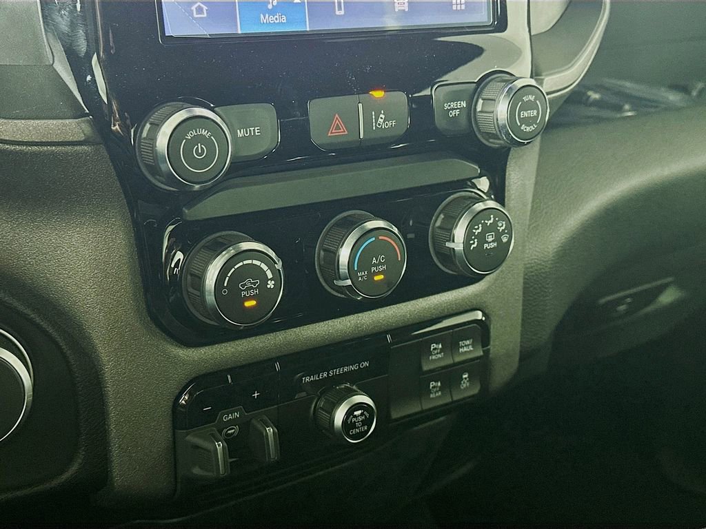 New 2025 RAM 1500 Tradesman w/ Trailer Tow Group image 15