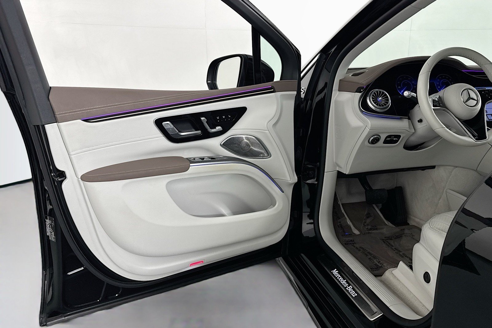 Certified 2023 Mercedes-Benz EQS 580 4MATIC SUV image 21