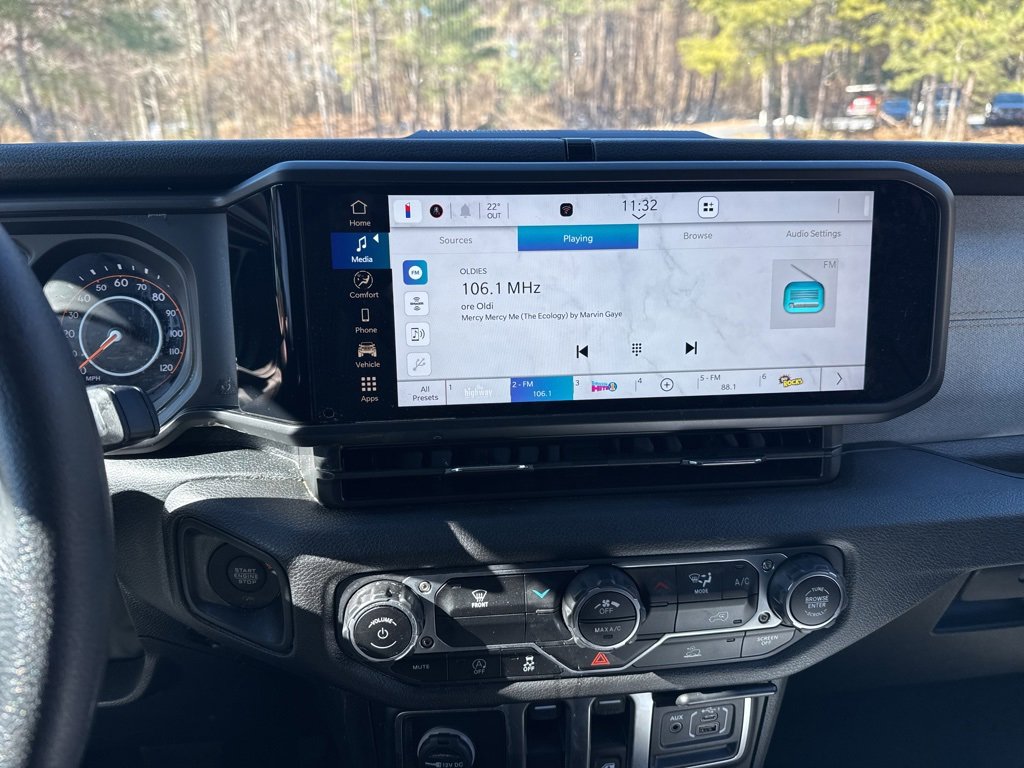 Used 2025 Jeep Wrangler Sport image 11