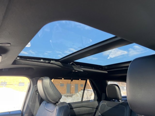 Certified 2020 Ford Explorer ST w/ ST Street Pack image 20