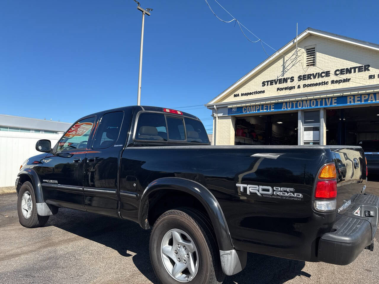 Used 2002 Toyota Tundra Limited image 3