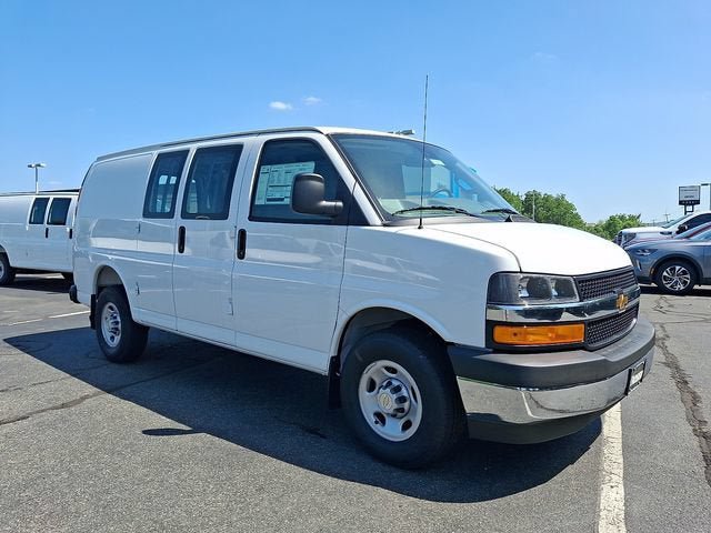 New 2026 Chevrolet Express 3500 w/ Driver Convenience Package RWD image 2