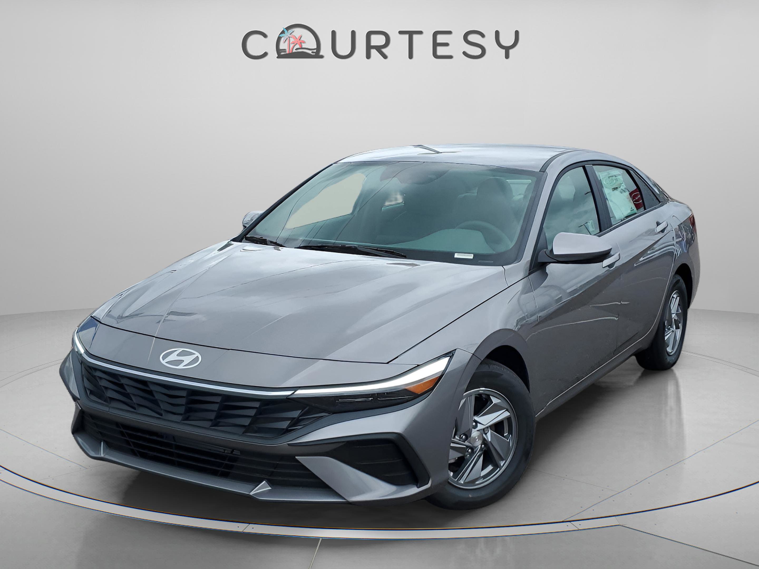 New 2026 Hyundai Elantra SE image 4