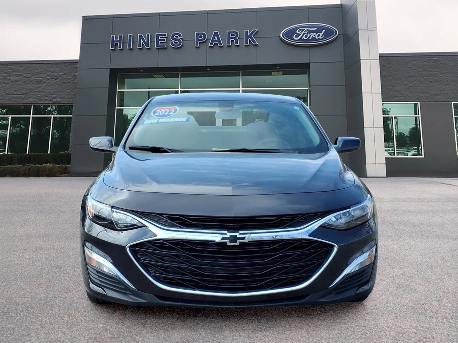 Used 2022 Chevrolet Malibu RS image 2