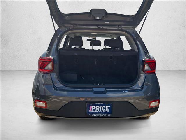 Used 2025 Hyundai Venue SEL FWD image 6