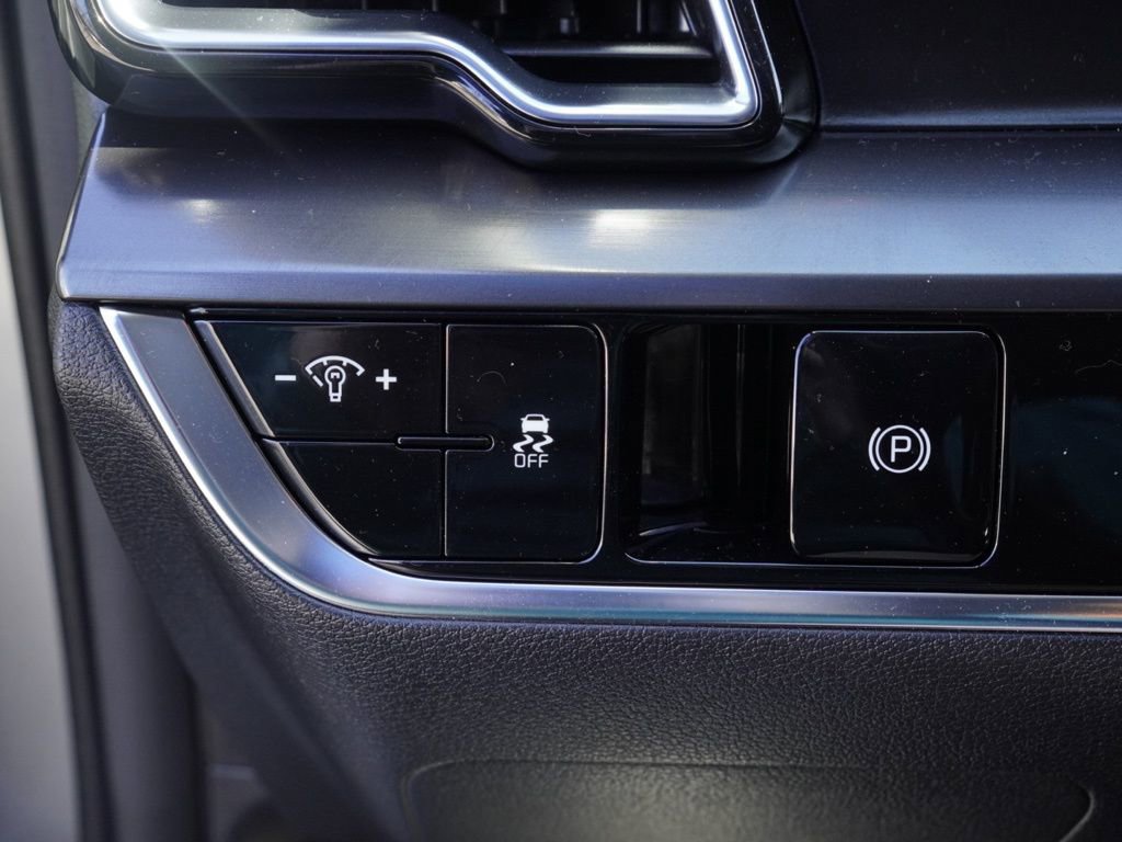 Used 2024 Kia Sportage EX image 13