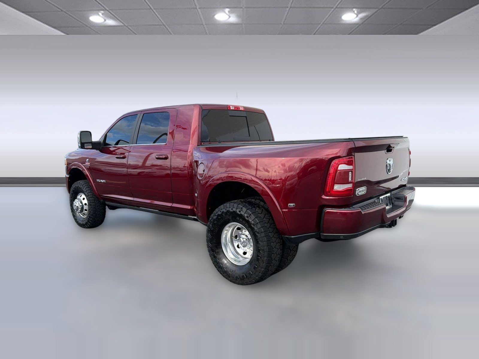Used 2023 RAM 3500 Limited AWD/4WD image 3