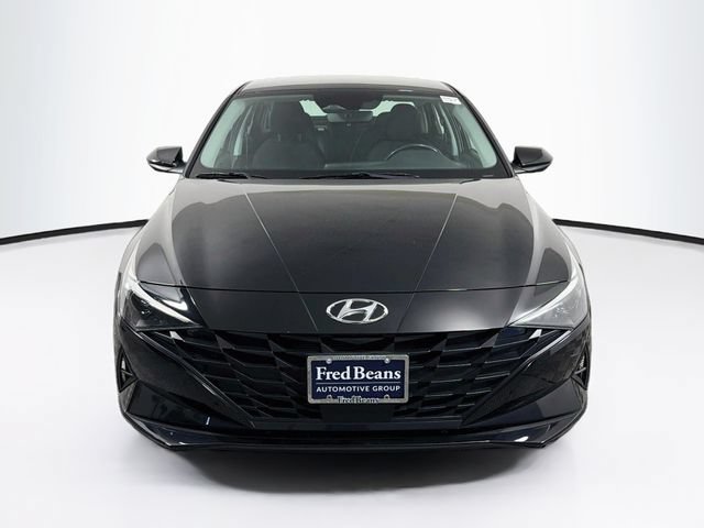 Used 2023 Hyundai Elantra SEL w/ Convenience Package FWD image 2