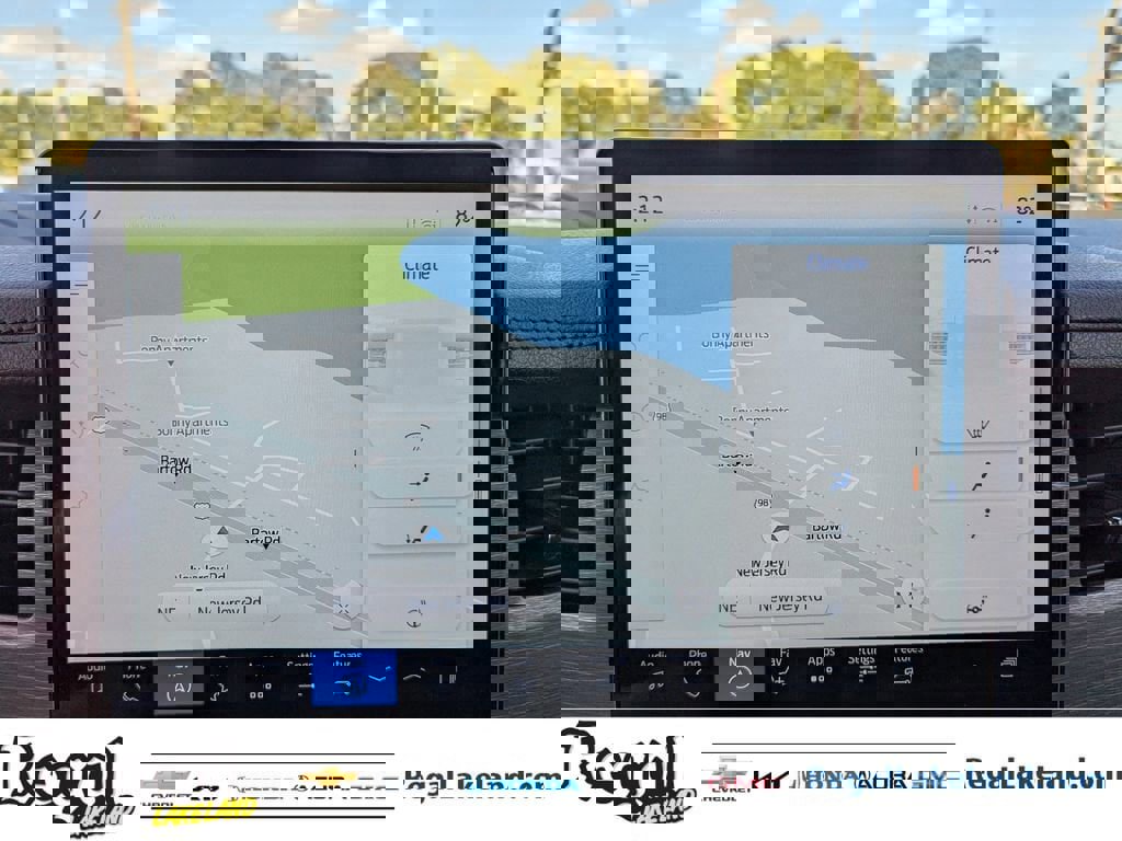 Used 2024 Ford Expedition Limited image 22