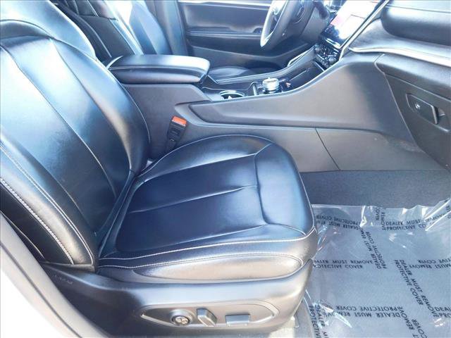Used 2024 Jeep Grand Cherokee Limited 4xe AWD/4WD image 29