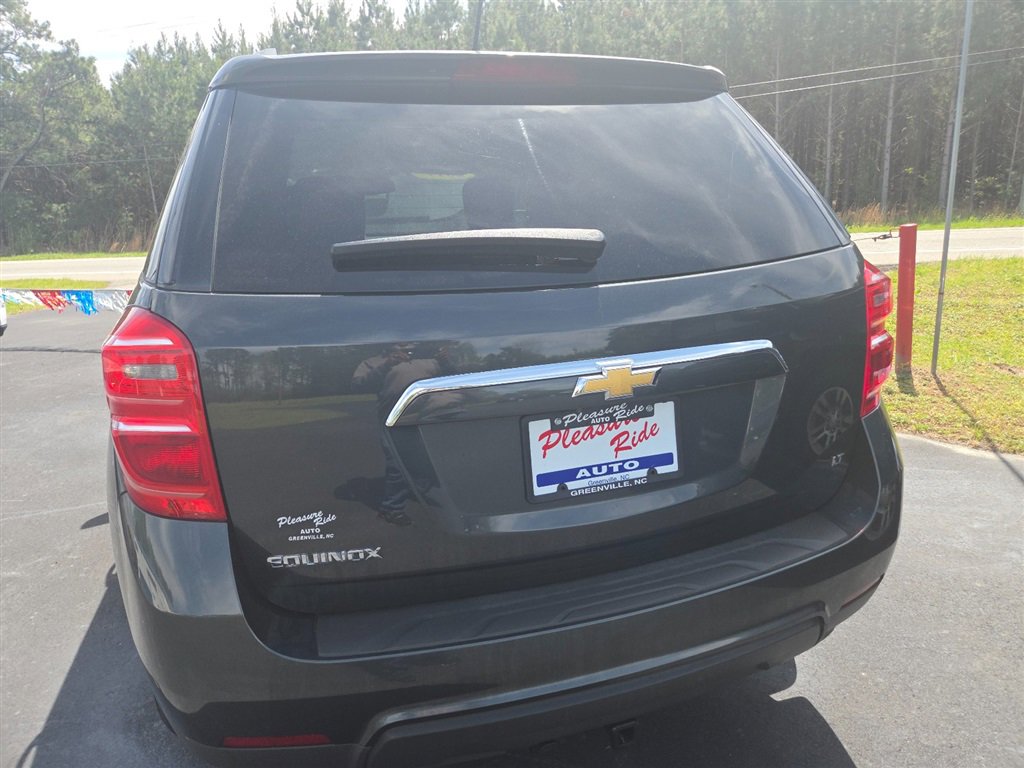 Used 2017 Chevrolet Equinox LT w/ Convenience Package image 2