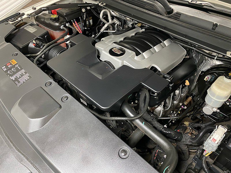 Used 2015 Cadillac Escalade Platinum image 16