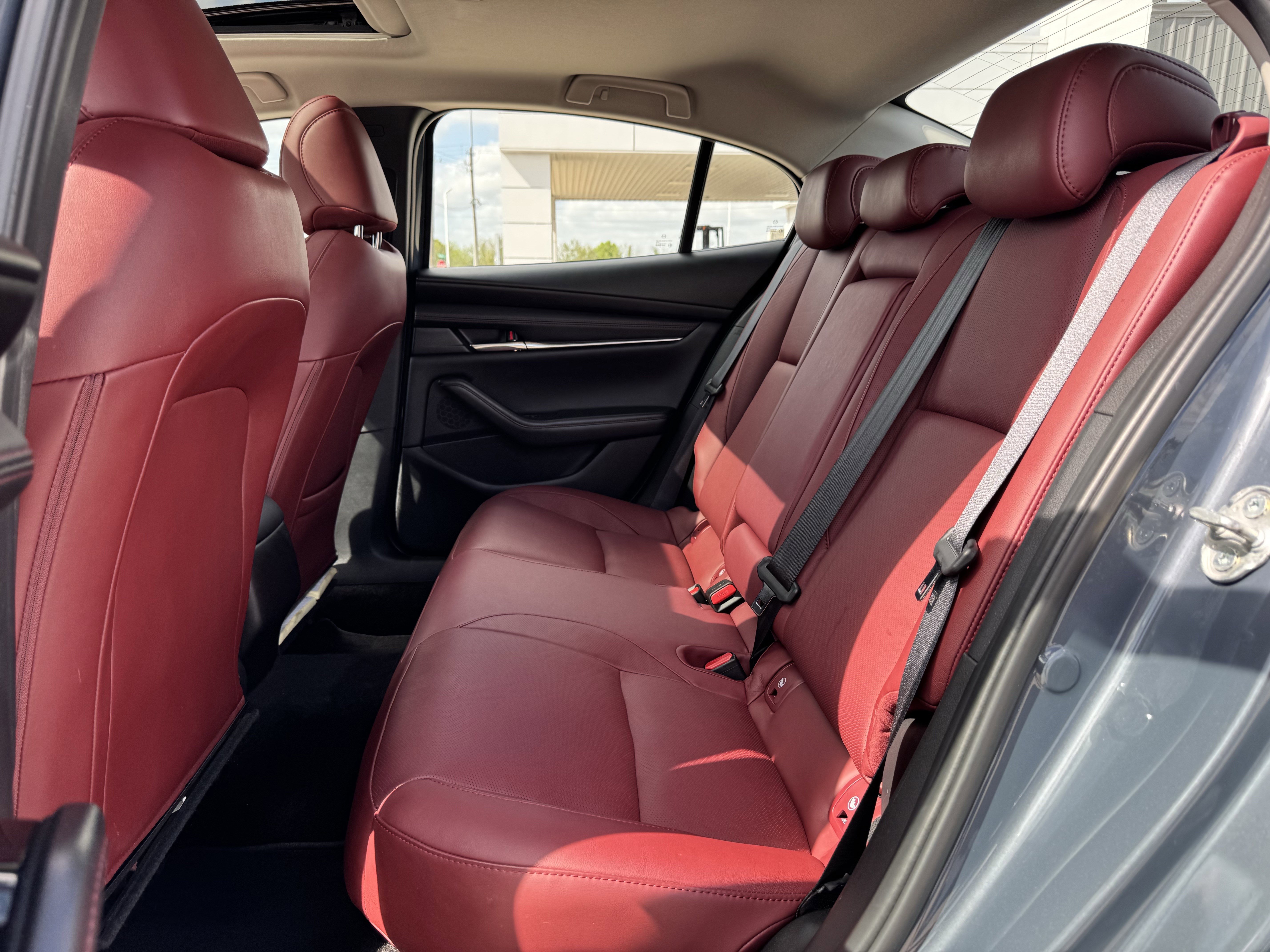 Used 2025 MAZDA MAZDA3 s image 31