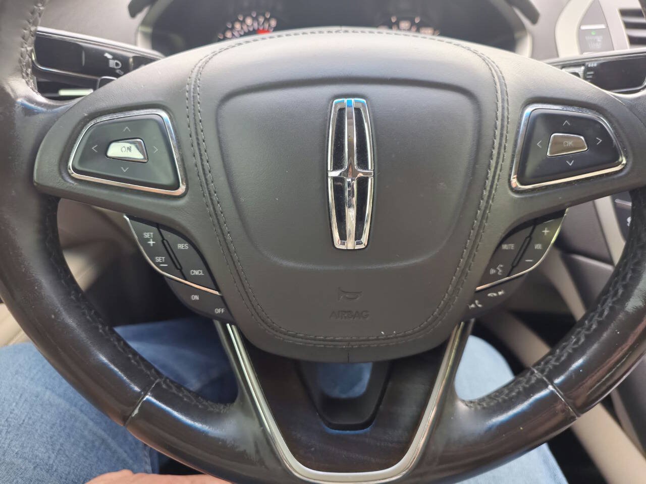 Used 2017 Lincoln MKZ Select w/ Climate Package FWD image 22