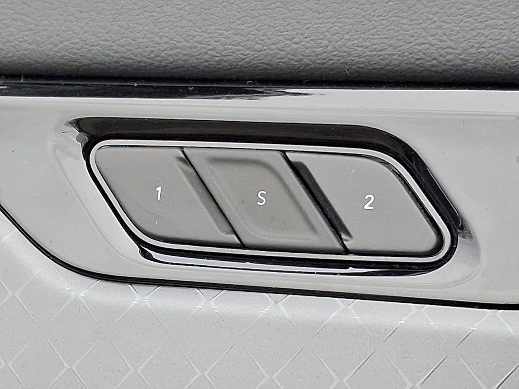 Used 2025 Jeep Wagoneer S Limited image 28