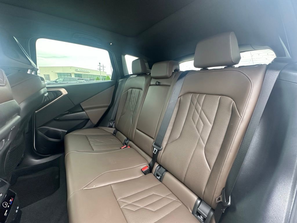 Certified 2025 BMW X3 xDrive30i w/ Premium Package image 23