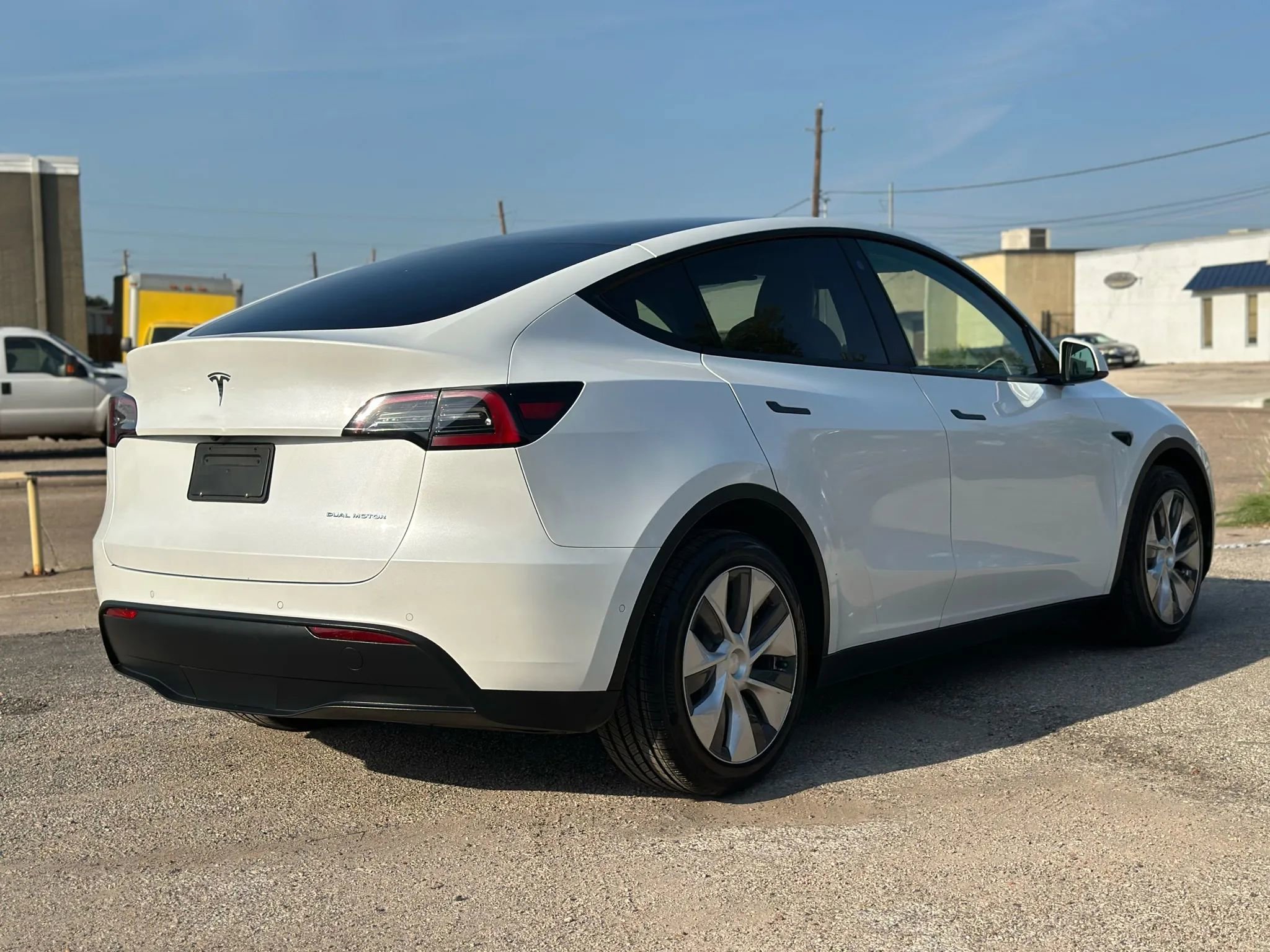 Used 2021 Tesla Model Y Long Range image 7