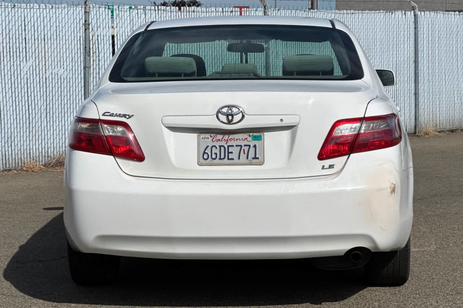Used 2009 Toyota Camry LE FWD image 4