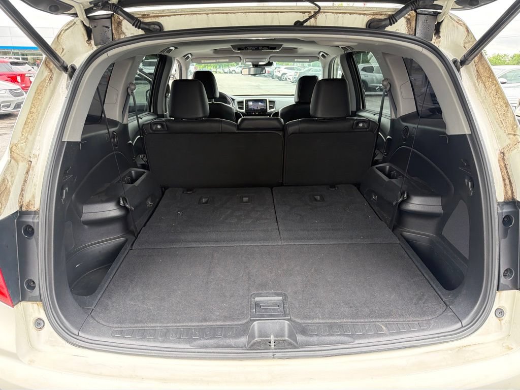 Used 2017 Honda Pilot Touring image 8