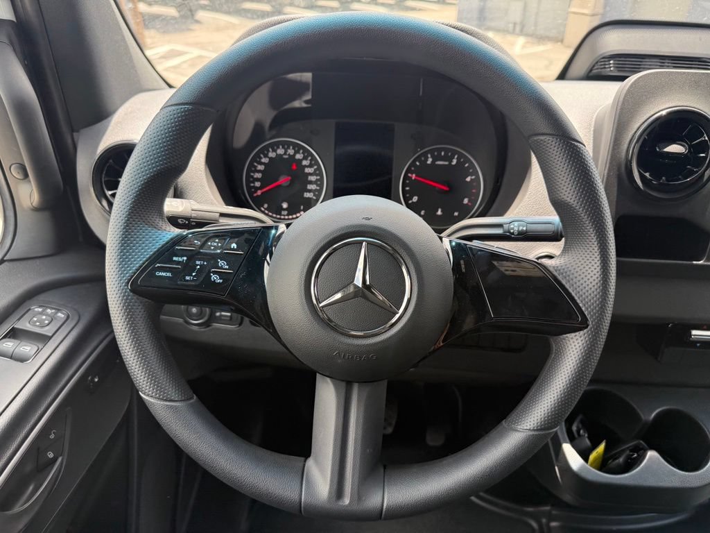 Used 2026 Mercedes-Benz Sprinter 2500 image 17
