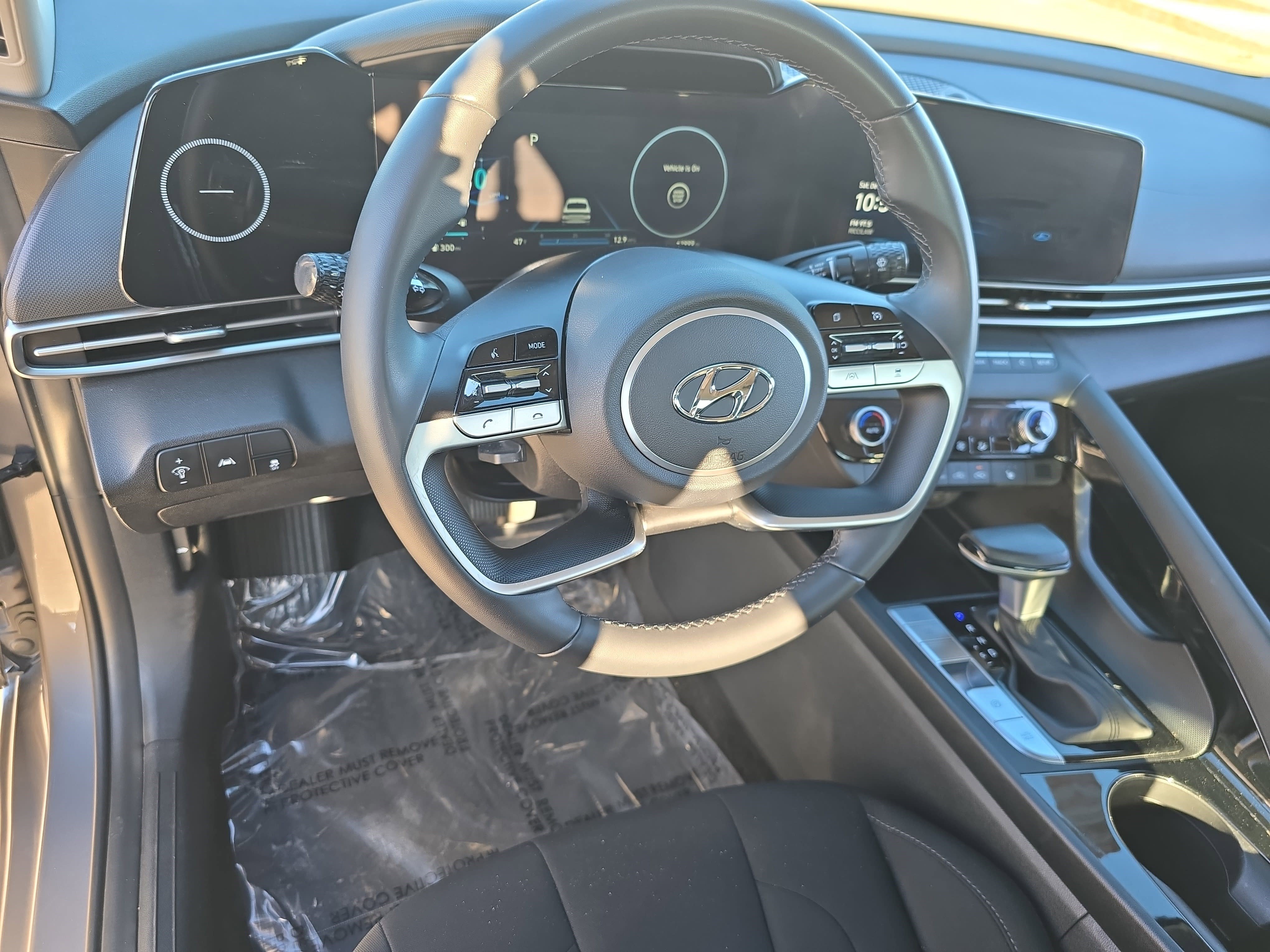 Used 2023 Hyundai Elantra SEL w/ Convenience Package image 16