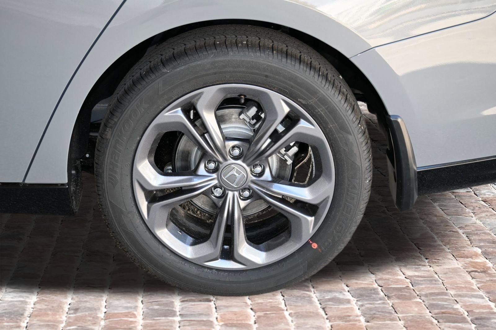 New 2026 Honda Accord EX-L image 30