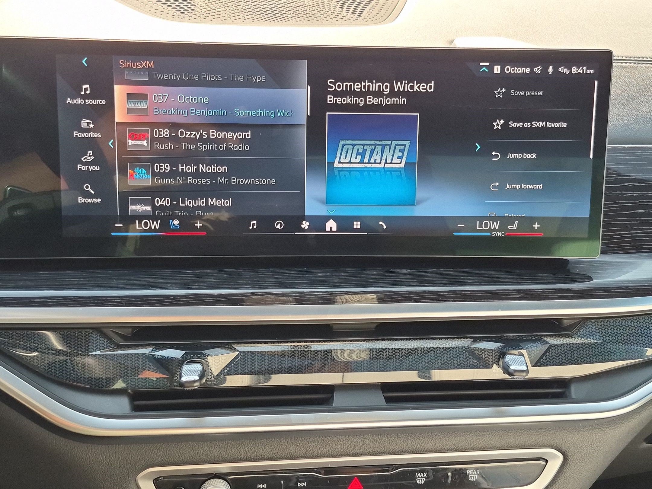Used 2026 BMW X5 xDrive40i w/ M Sport Package AWD/4WD image 23