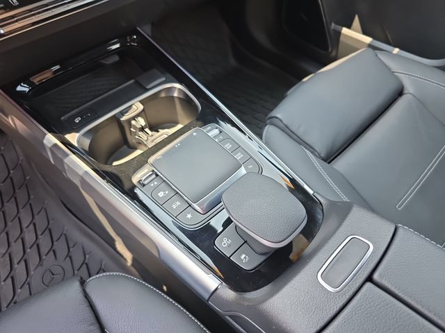 Certified 2023 Mercedes-Benz GLB 35 AMG 4MATIC image 30