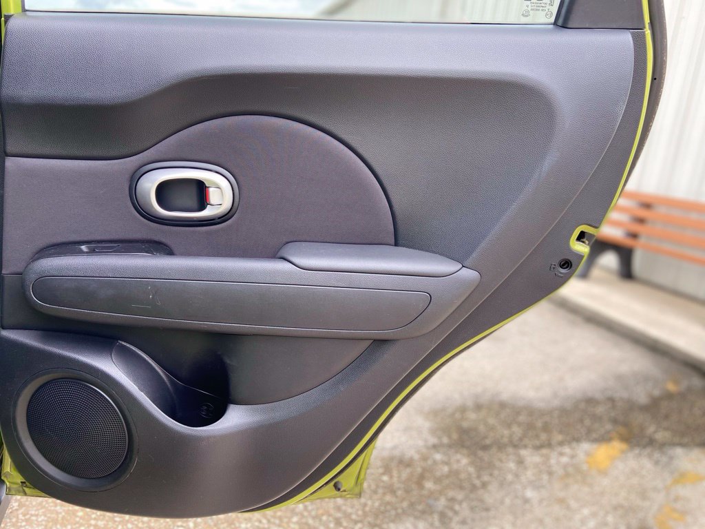 Used 2015 Kia Soul FWD image 24
