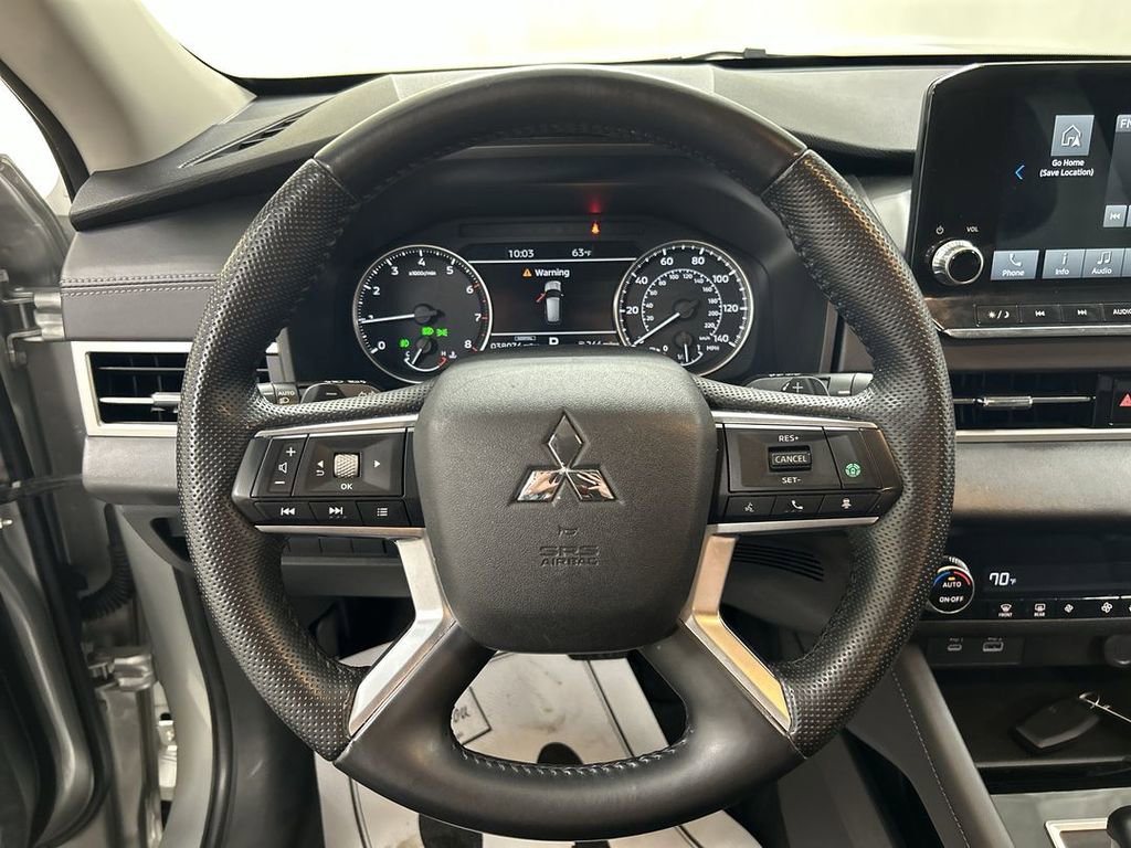Used 2023 Mitsubishi Outlander SE AWD/4WD image 14
