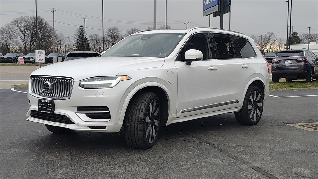 Certified 2024 Volvo XC90 T8 Plus image 6