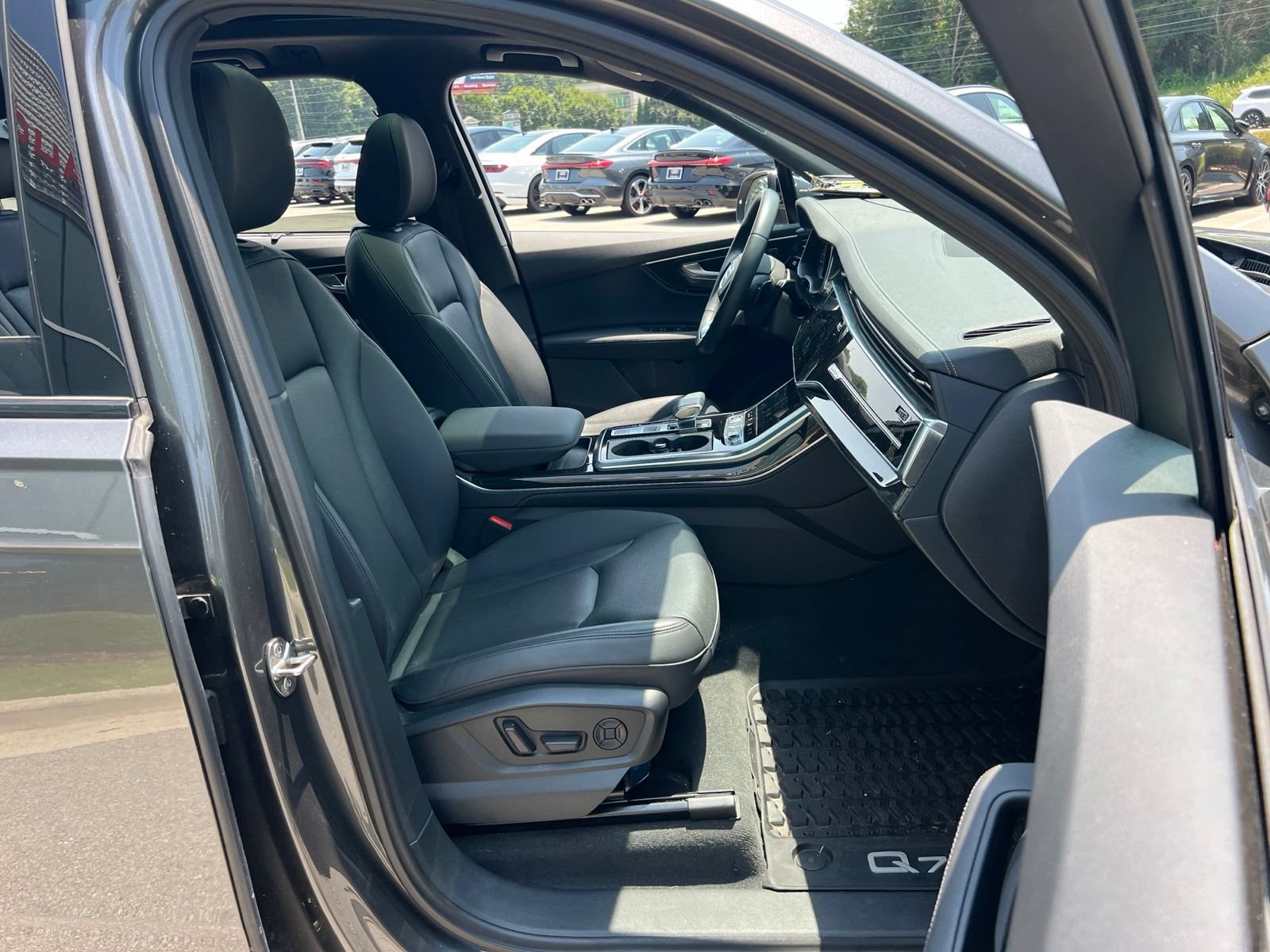Used 2023 Audi Q7 3.0T Prestige w/ Prestige Package AWD/4WD image 36