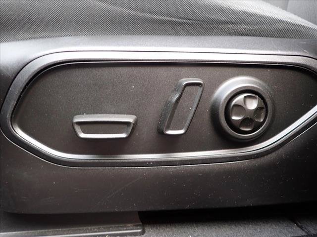 Used 2024 Jeep Grand Cherokee Laredo AWD/4WD image 12