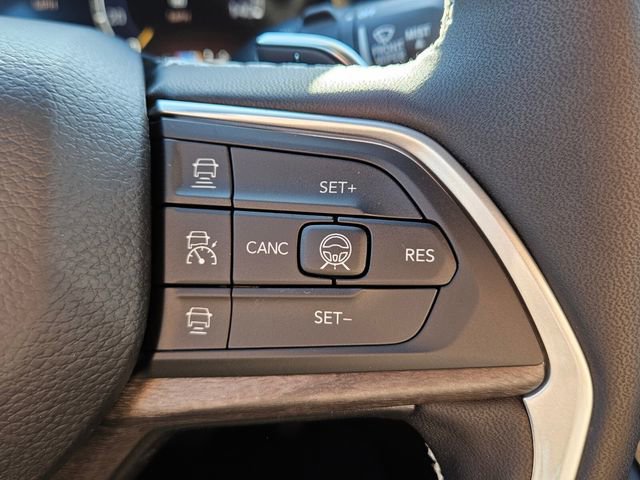 New 2026 Jeep Grand Cherokee Altitude image 13