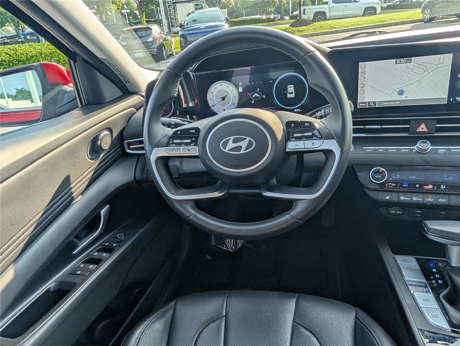 Used 2025 Hyundai Elantra Limited FWD image 16