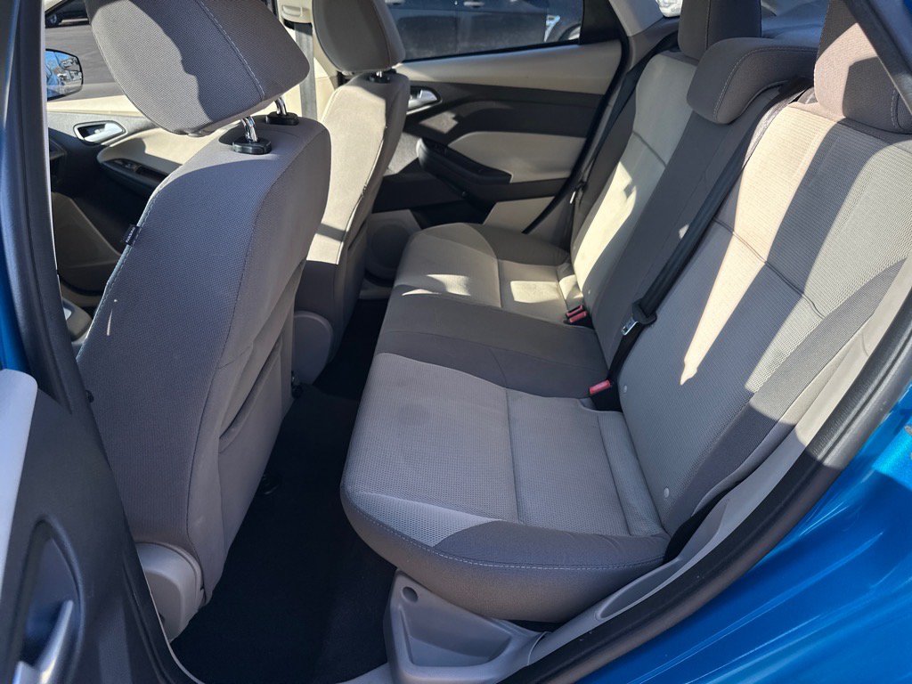 Used 2013 Ford Focus SE FWD image 16